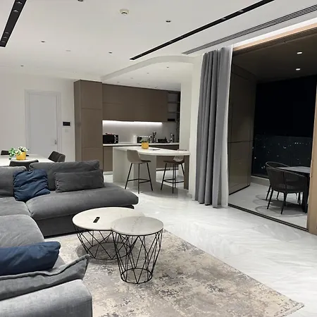 Skyhigh 360 Gym & Pool Nikósie